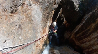 Barranquismo en Guara en el cañón del Formiga